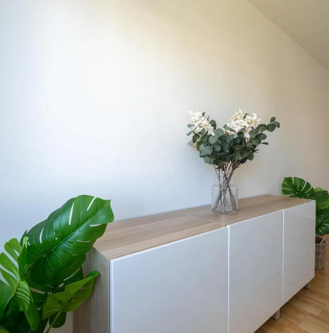 Two Bedrooms - 85 Squaremeters - 4 Min To U6 Dresdner Str Вена