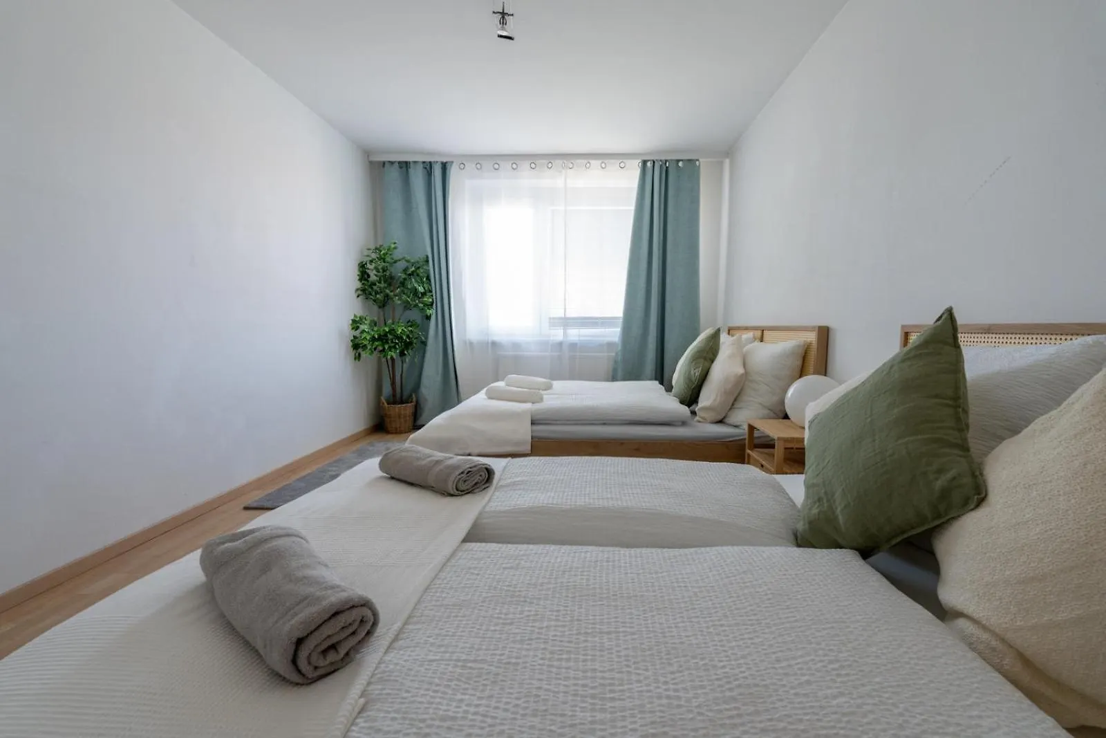 Two Bedrooms - 85 Squaremeters - 4 Min To U6 Dresdner Str Вена 0*,