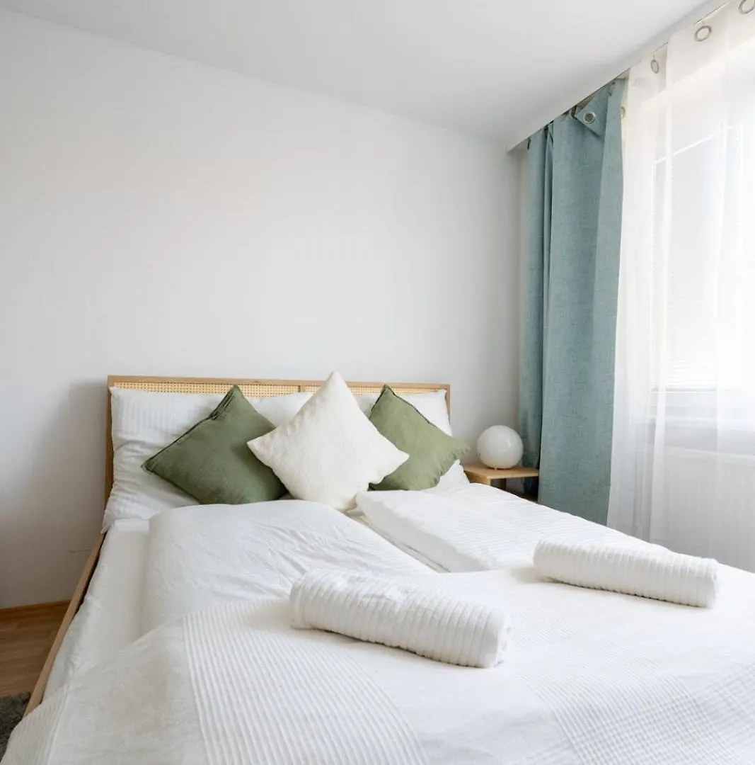 Two Bedrooms - 85 Squaremeters - 4 Min To U6 Dresdner Str Вена Австрия