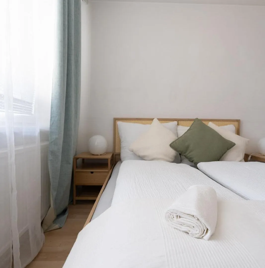 Апартаменты Two Bedrooms - 85 Squaremeters - 4 Min To U6 Dresdner Str Вена