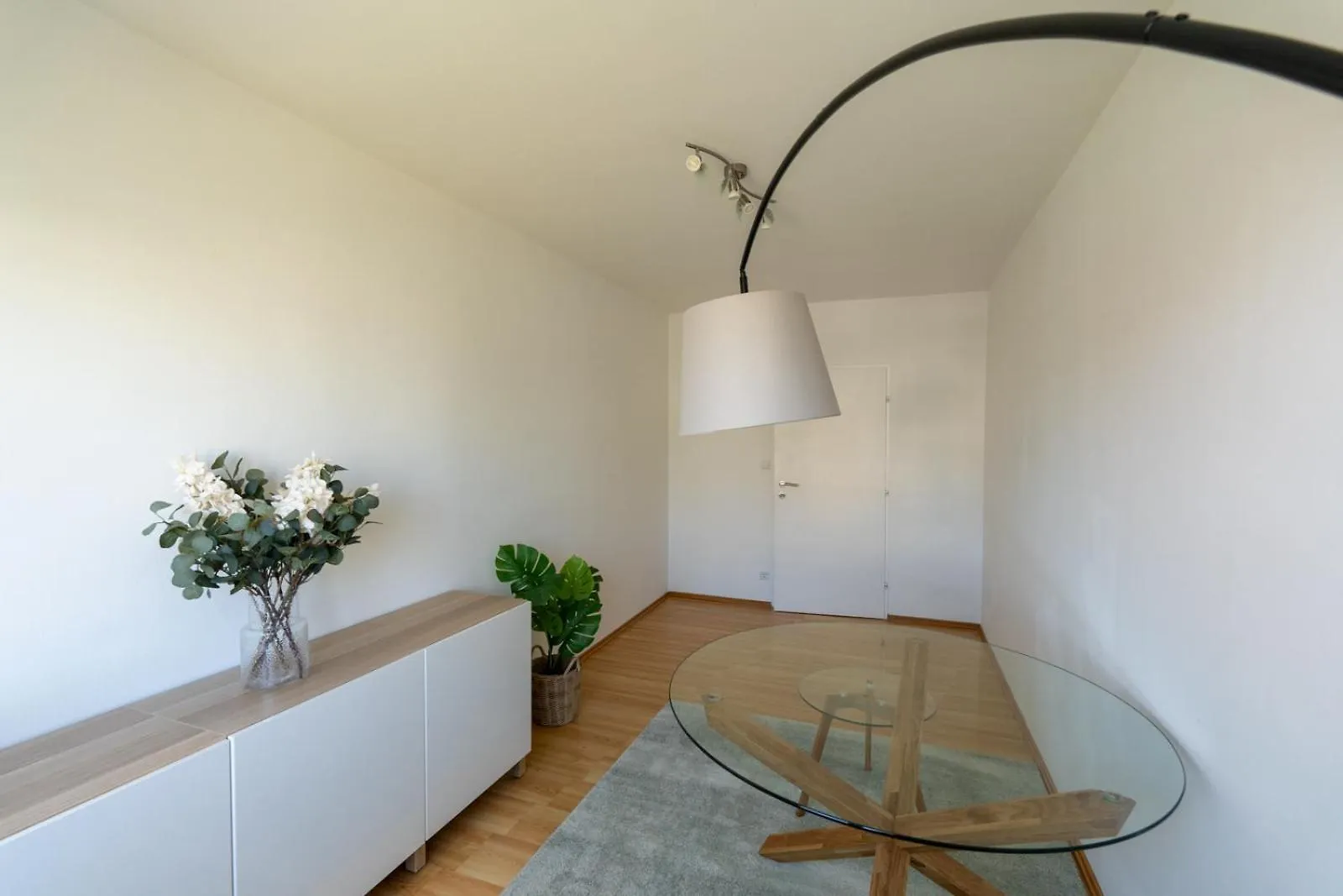Апартаменты Two Bedrooms - 85 Squaremeters - 4 Min To U6 Dresdner Str Вена